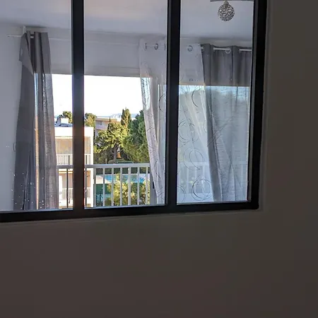 Avec Coin Nuit, 100 M De La Apartment Le Lavandou